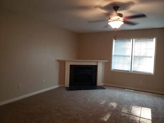Foto del edificio - 1726 Glenbridge Rd