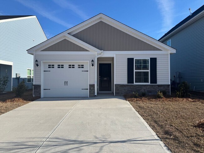 Foto del edificio - Brand New 3BR Ranch Home | Wooded Views | Modern Finishes