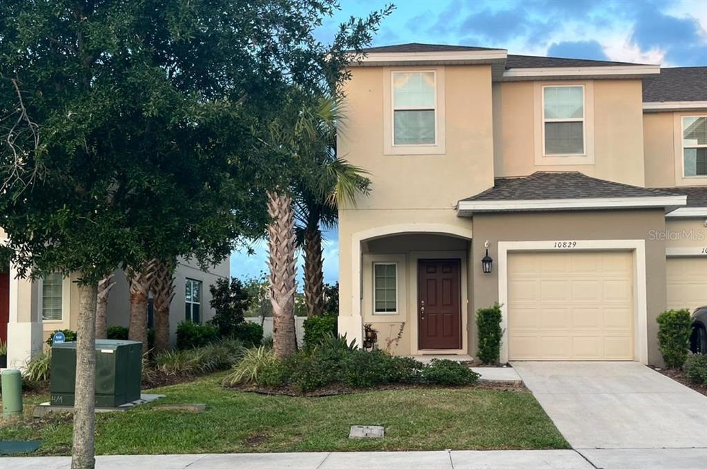 Foto principal - 10829 Wyne Tree Ct