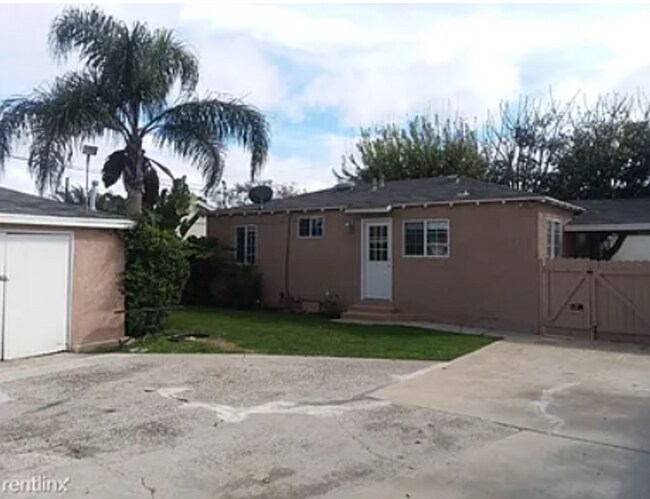 Foto del edificio - 3363 W 132nd St