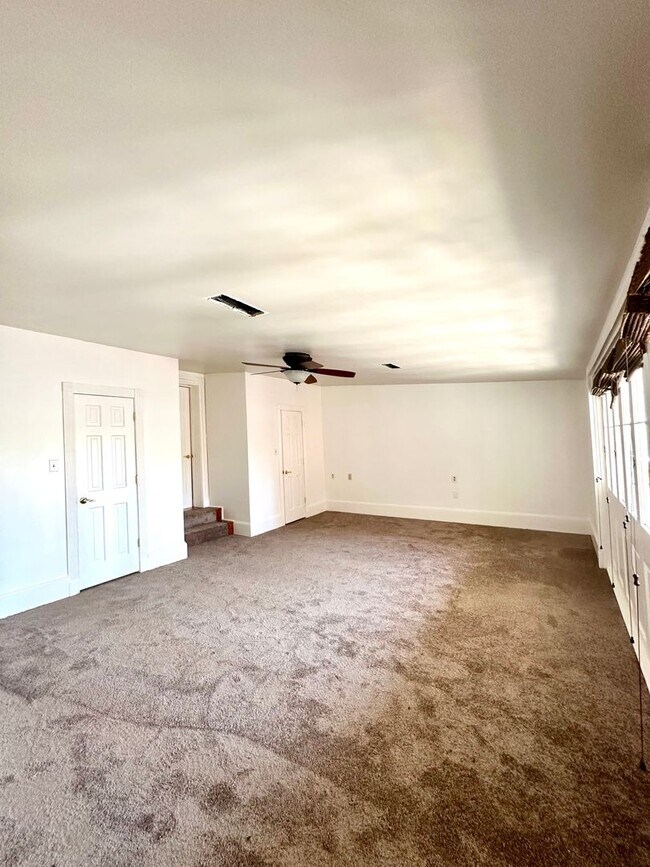 Foto del edificio - 3BR 2BA 3rd Street Downtown