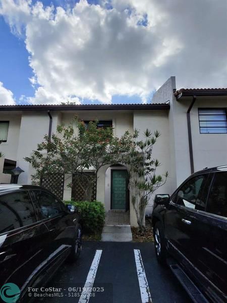 Foto principal - 21682 Cypress Rd