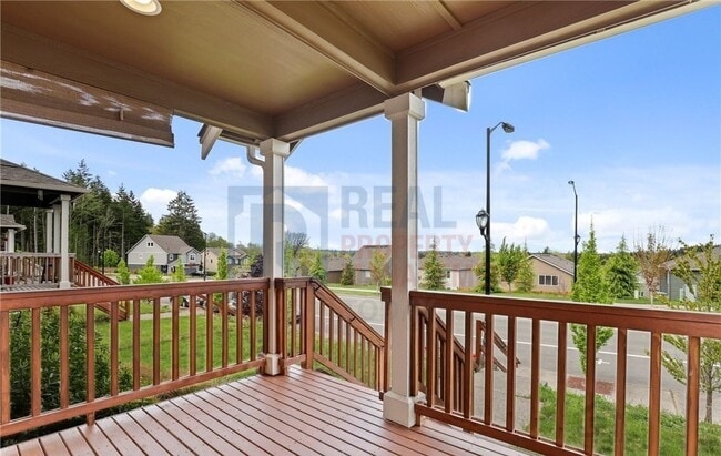 Building Photo - Beautiful 4-Bedroom Home Featuring Open Layout & Stainless Appliances!!