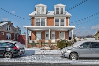 Building Photo - 419-421 6th St