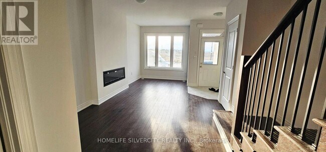 Building Photo - 383 Inspire Blvd