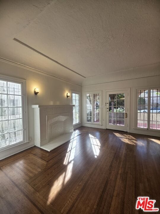 Foto del edificio - 1022 S Cloverdale Ave