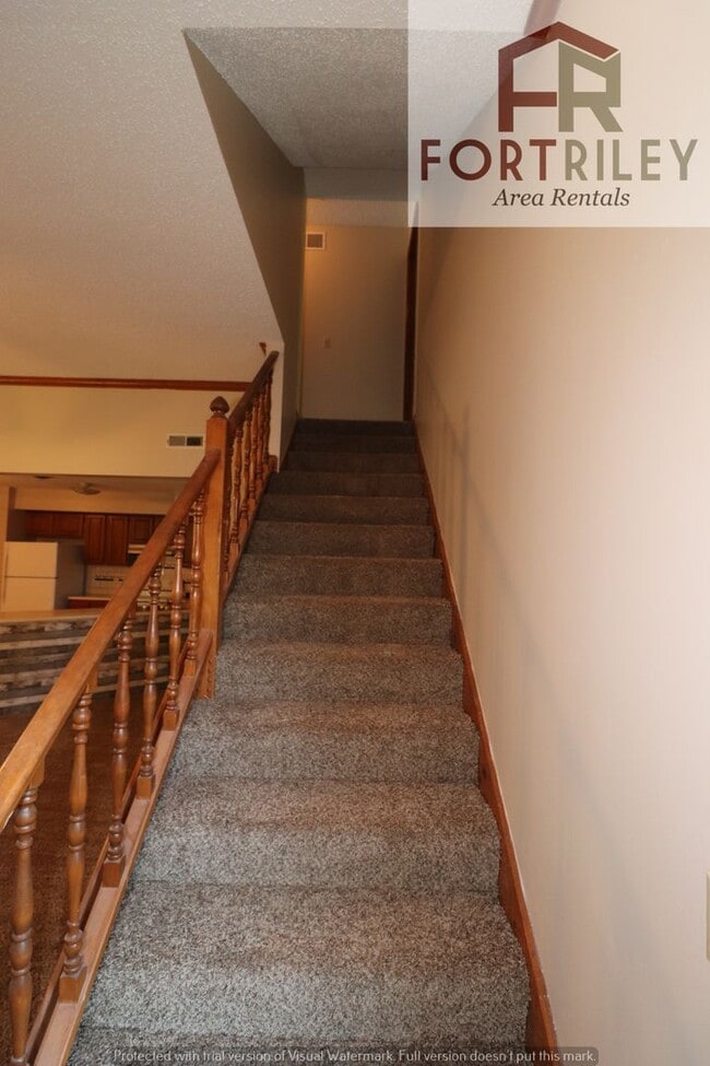 Building Photo - Duplex for rent