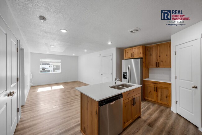 Foto del edificio - 1014 W Quinn Rd