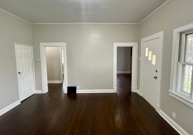 Foto del edificio - Modern Comfort Meets Classic Charm – 2BR H...