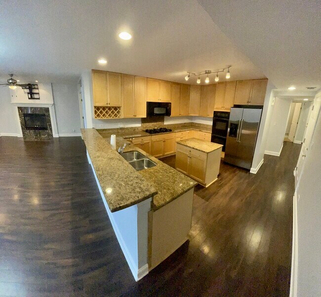 Foto del edificio - 5417 W Carmen Ave
