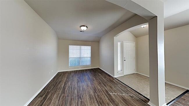 Building Photo - 438 Oregon Trail