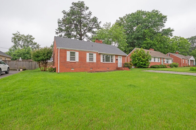Primary Photo - 6607 Rolling Rd
