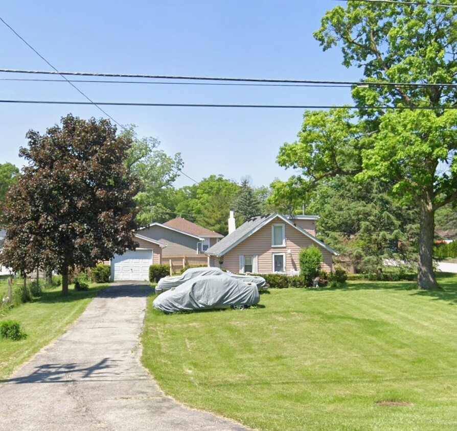 Primary Photo - 301 S Farnsworth Ave
