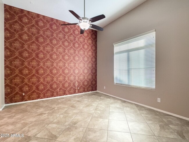 Foto del edificio - 1958 W Busoni Pl