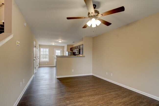 Foto del edificio - 234 Fairview Ln