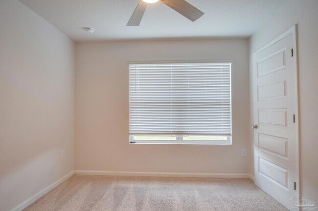 Foto del edificio - 7328 Lakeside Oak Ct