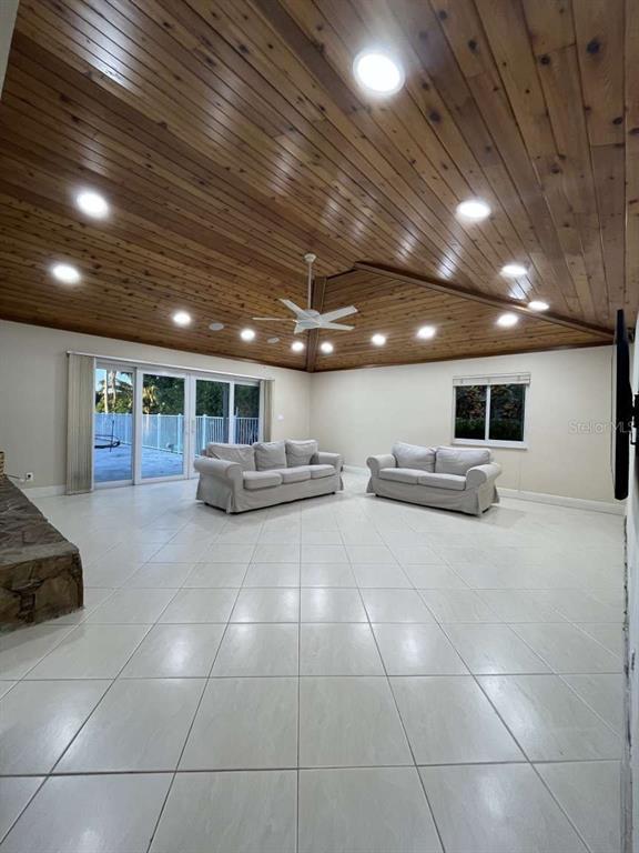 Foto del edificio - 2527 Lakes Dr