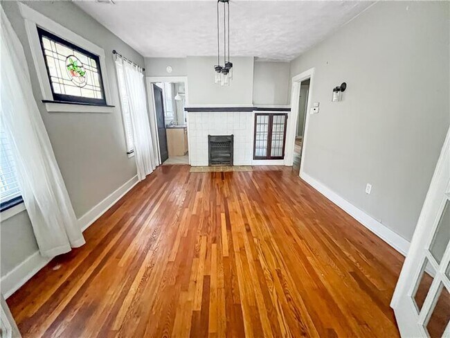 Foto del edificio - 34 Cedar Blvd