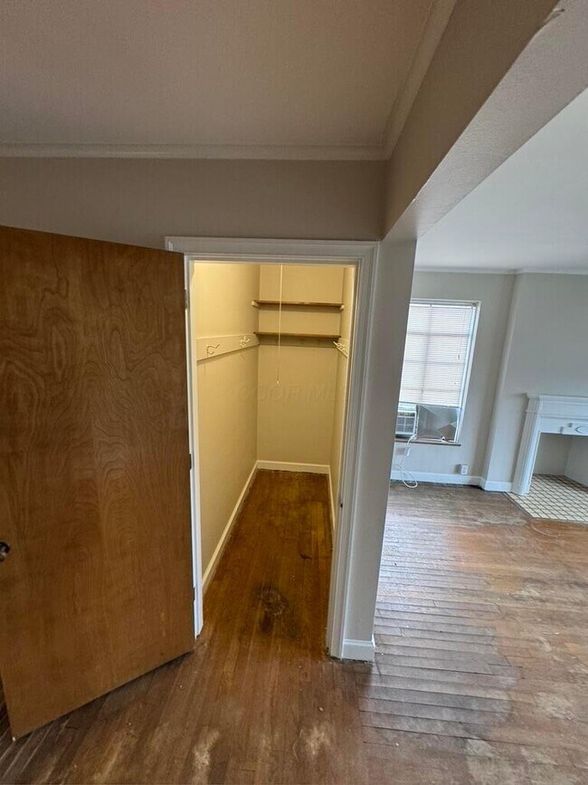 Foto del edificio - 18 N Huron Ave