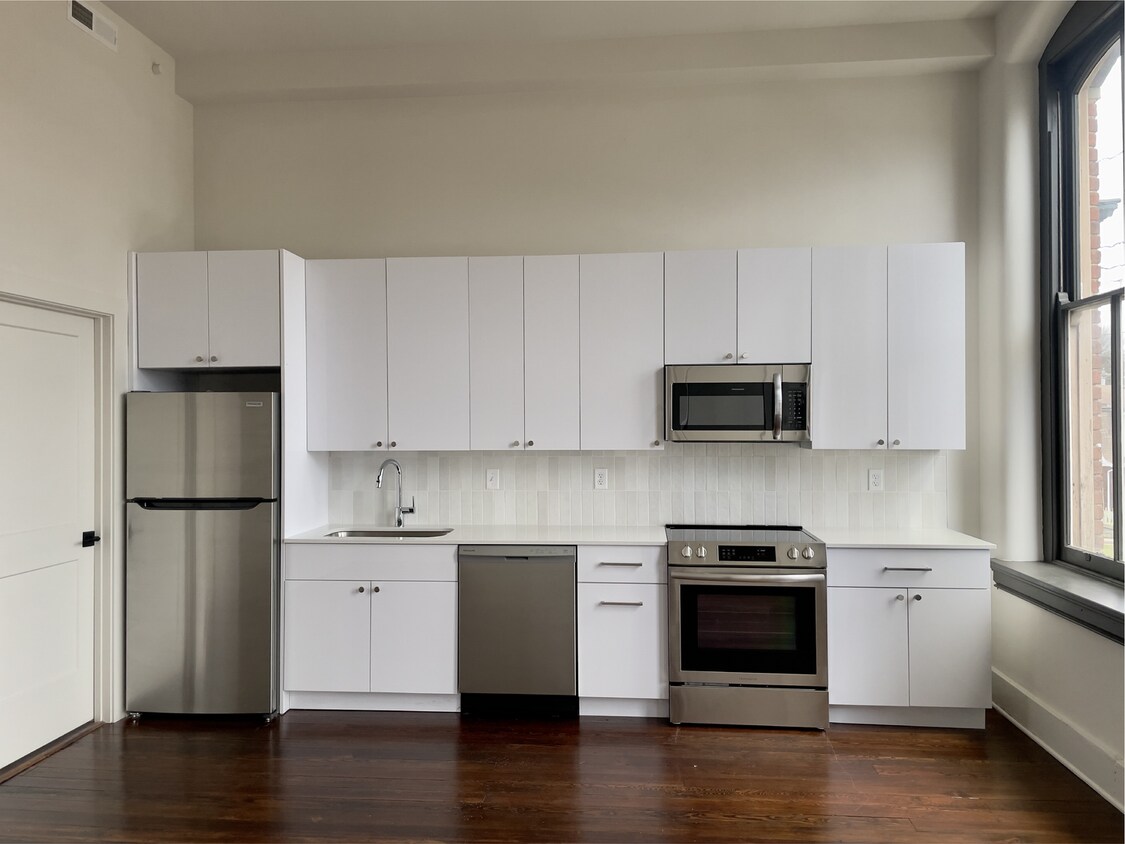 Historic Modern Apartment - Historic Modern Apartment