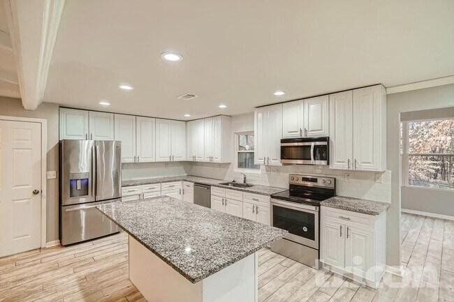 Foto del edificio - 635 Garden Grove Dr NW