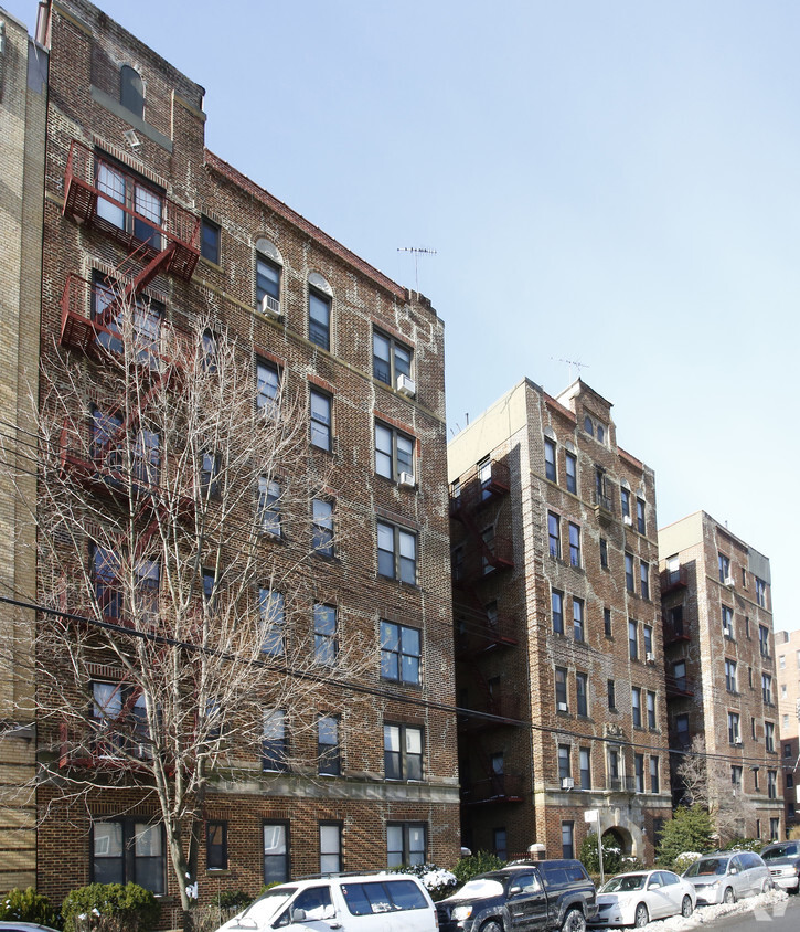 Building Photo - 28 Marine Ave