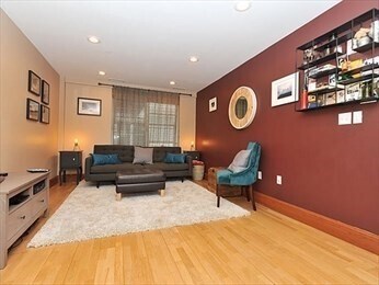 Foto del edificio - 2440 Massachusetts Ave