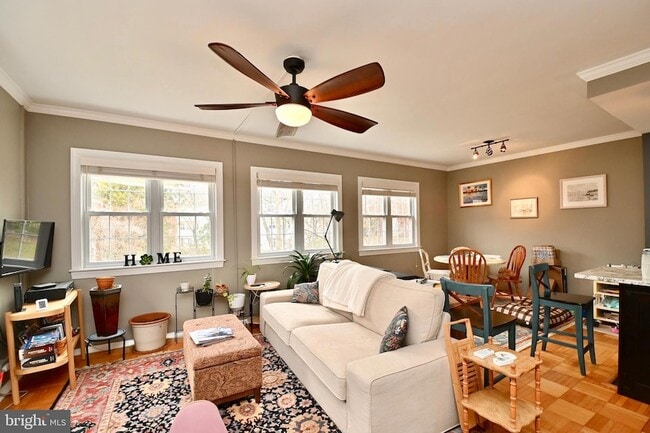 Foto del edificio - 3309 Martha Custis Dr