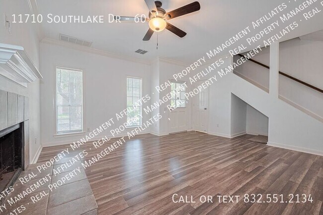 Building Photo - 11710 Southlake Dr