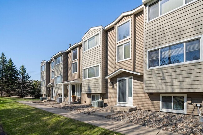 Foto del edificio - 304 Pondridge Cir