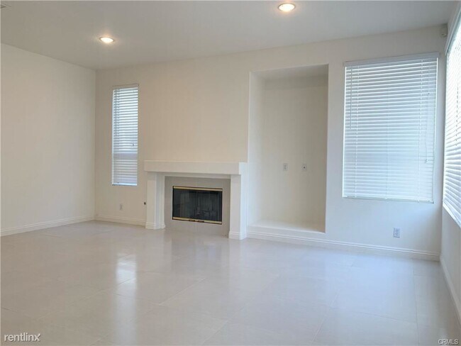 Foto del edificio - 5 br, 3 bath House - 3610 Cornwall Ct