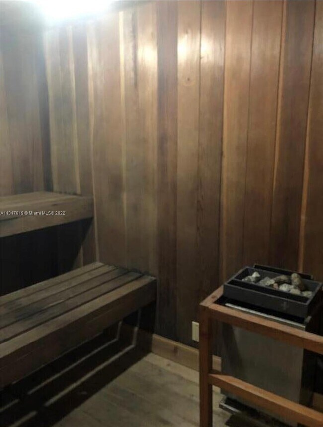 Foto del edificio - 465 Ocean Dr