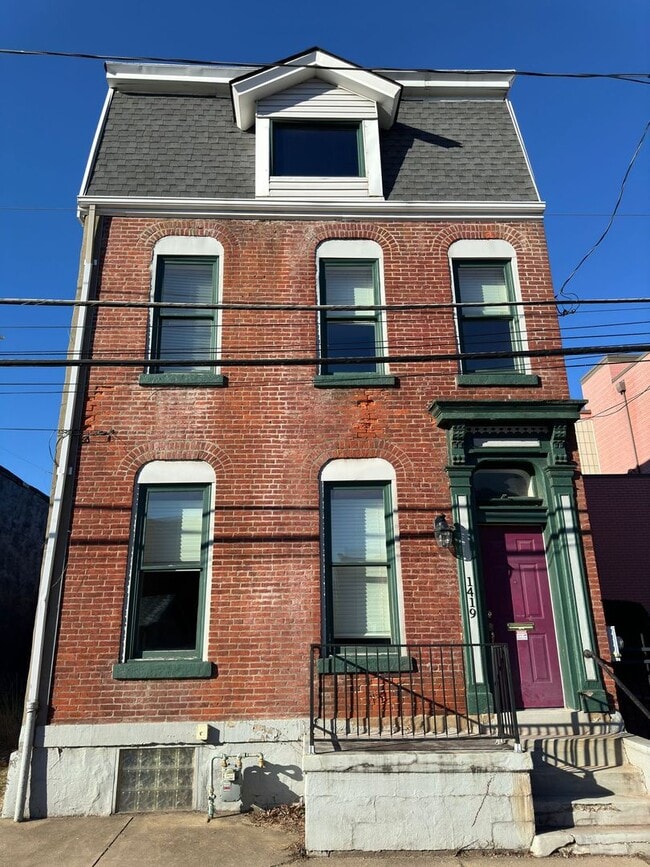 Building Photo - 1419 Sedgwick St