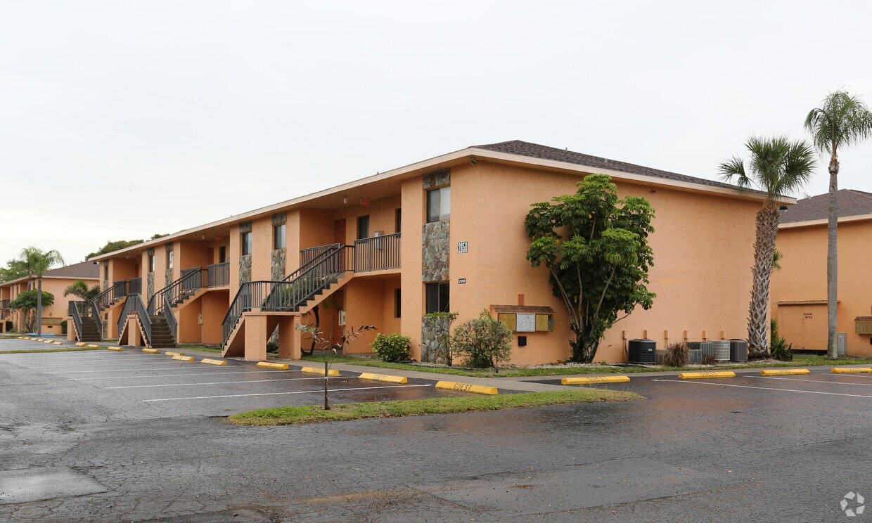 Foto del edificio - 2640-2700 Park Windsor Dr