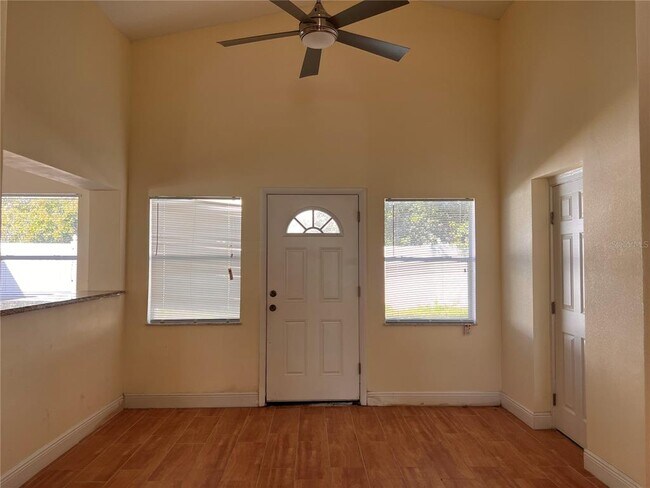 Foto del edificio - 2073 River Park Blvd