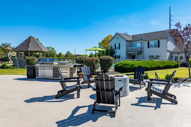 Fire Pit - Parkway Village Apartments