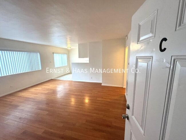 Building Photo - 840 Walnut Ave