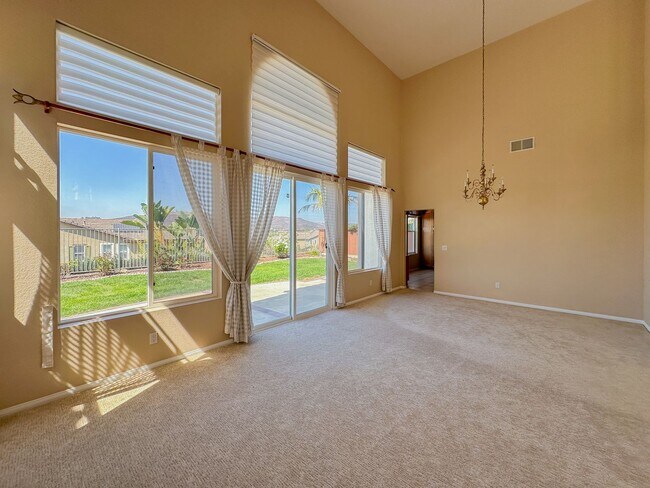Building Photo - Elegant 4 Bedroom, 3 Bath Home in Gated 4S...