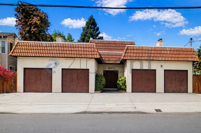 Building Photo - 2837 55th Ave