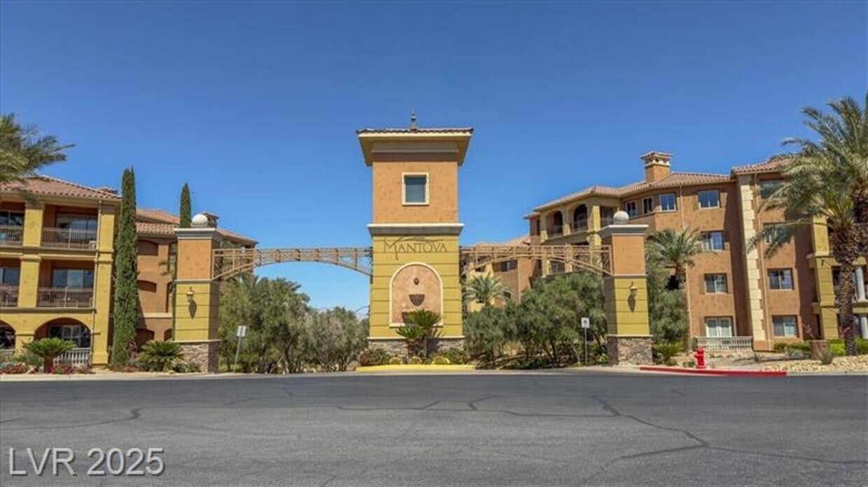 Foto principal - An Amazing Furnished 3 Bedroom Condo at La...
