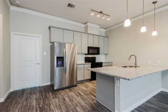 Building Photo - 4626 Regent Manor Dr