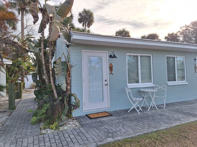 Building Photo - NSB FURNISHED EFFICIENCY UNIT-ALL UTILITIES INCLUDED INCLUDING WI-FI!