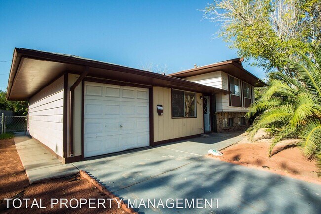 Building Photo - 3 br, 2 bath House - 5316 Champions Ave