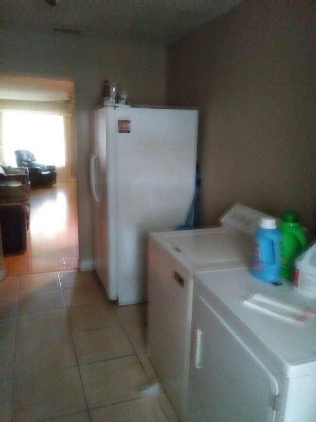 Foto del edificio - 220 Cherokee Ct