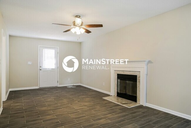 Building Photo - 3 Bedroom Pet-Friendly Home in Clayton, NC with Main Street Renewal
