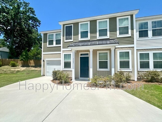 Building Photo - 7763 Montview Rd