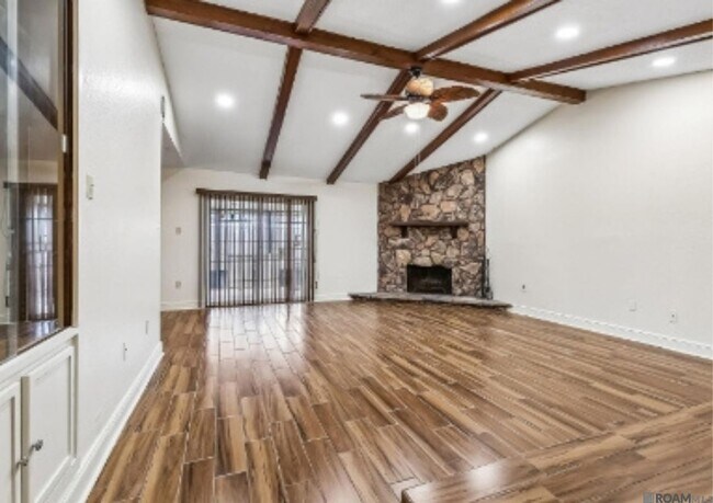 Foto del edificio - 1501 Somerset Pl