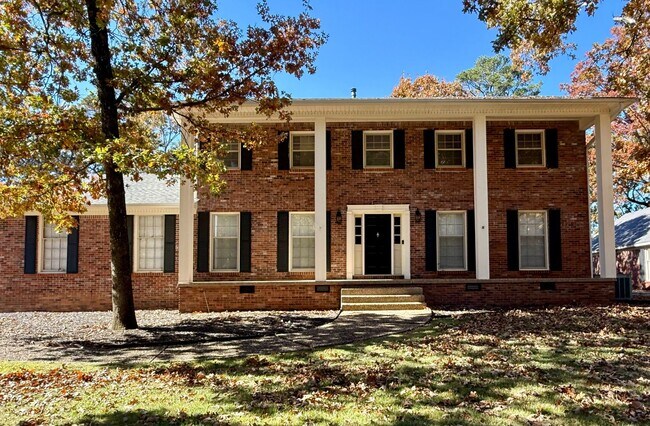 Foto del edificio - 130 Valley Club Cir