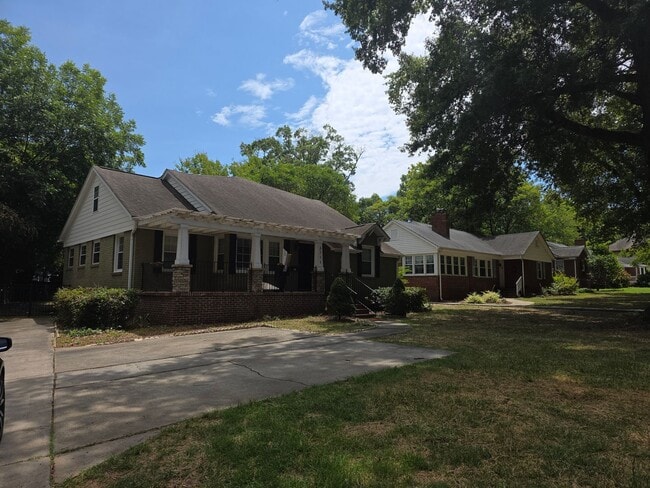 Building Photo - 3711 Park Rd