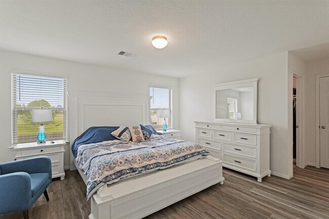 Building Photo - 4826 Hickory Deer Ln